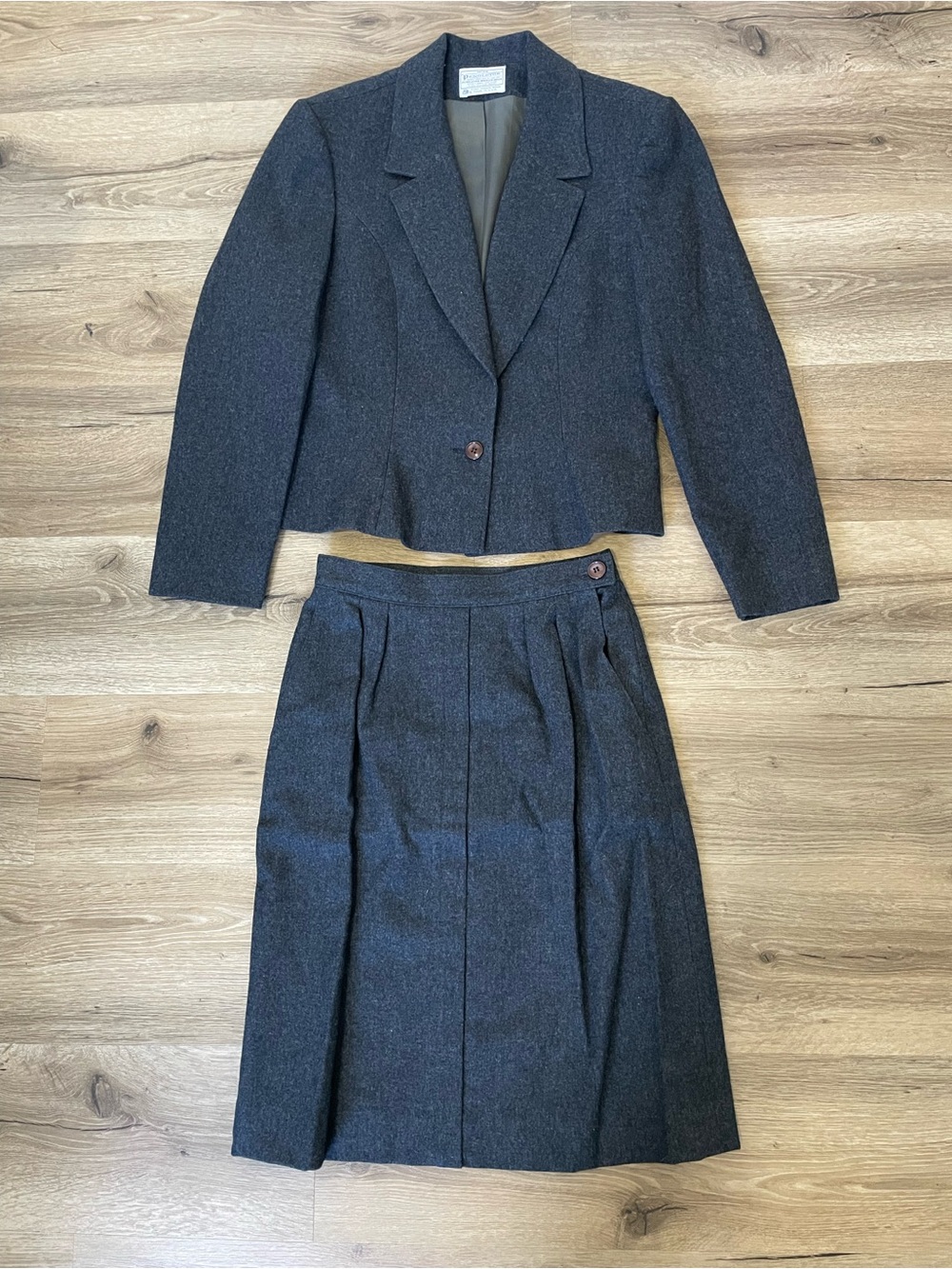Vintage Miss Pendleton Womens Size 8 Wool Skirt Suit Blazer Pleated Midi Made US